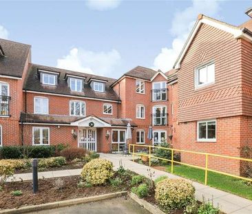 Oyster Lane, Byfleet, West Byfleet, Surrey, KT14 - Photo 2