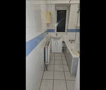 1 Bed Flat, Young Road, E16 - Photo 2