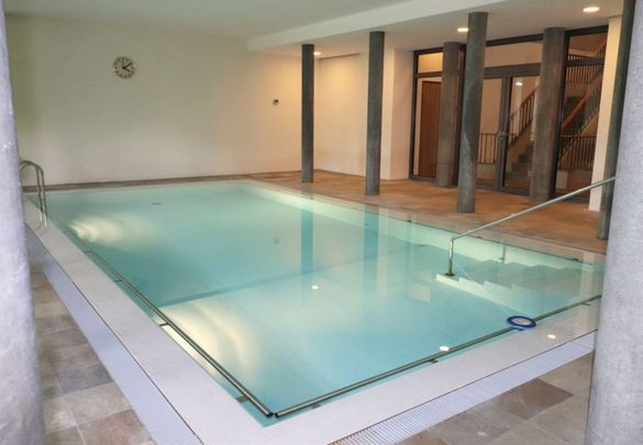 Moderne 3 1/2-Zimmer-Attika-Wohnung mit grossartiger Aussicht - Photo 1