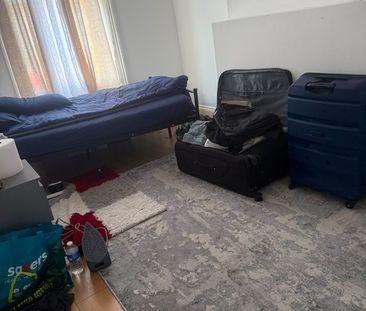 Room in a Shared Flat, Denmark Hill, SE5 - Photo 3