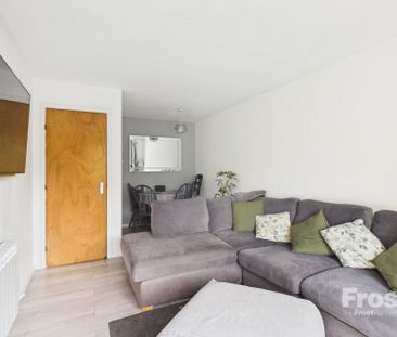 Old Fives Court, Burnham, Bucks,SL1 - Photo 1