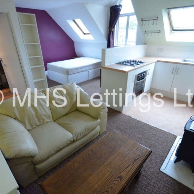 1 Bedroom Flat for rent in Brudenell Road - Photo 1