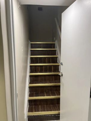 Detached Home For Lease | W9074863 - Photo 1