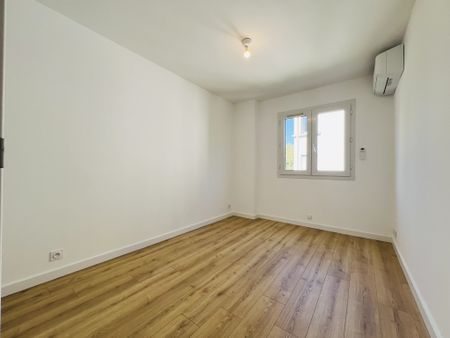 Location Appartement 3 pièces 76m² TOULON 83000 - Photo 3