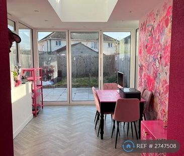 2 bedroom terraced house to rent - Photo 1