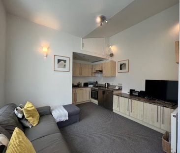 Clifton Drive North, Lytham St.Annes - Photo 3