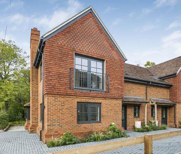 3 bedroom semi-detached house to rent - Photo 5