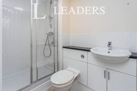 2 bedroom apartment to rent Brooklands, Haywards Heath, RH16 - Photo 5