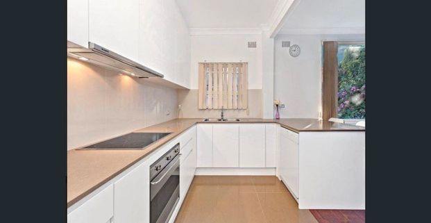 Great Location, no steps - Photo 1