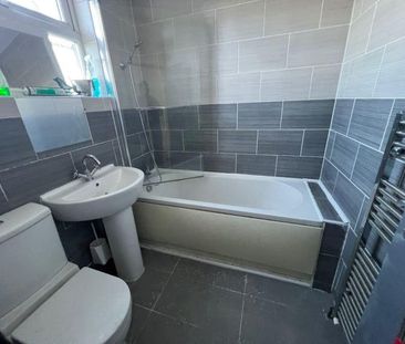 3 bedroom apartment to rent - Photo 6