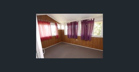 Charming Queenslander in Prime North Ward Location - Photo 4