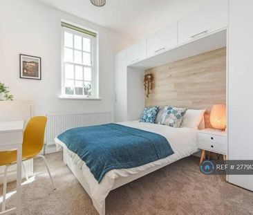 1 bedroom in a house share to rent - Photo 3