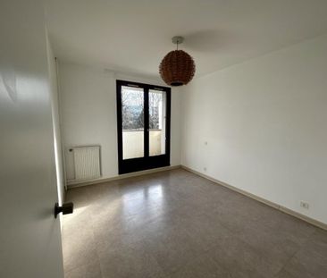 Location Appartement 3 pièces 68m² LA MOTTE SERVOLEX 73290 - Photo 2
