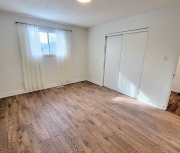 For Lease - 34 McConkey Place Unit# Upper, Barrie, Ontario - Photo 3