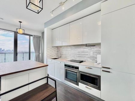 For Lease - 50 Charles Street Unit# 3810, Toronto, Ontario - Photo 2