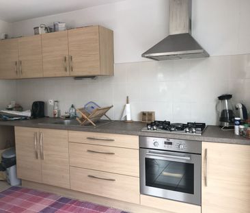 Appartement T3 dans une copropriété récente et sécurisée avec terra... - Photo 4