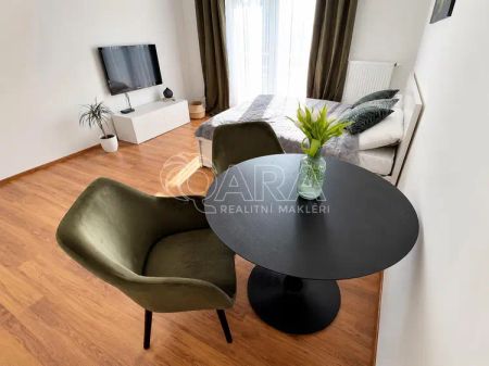 Pronájem moderního bytu 1+kk s balkonem a sklepem, Praha 7 Holešovice - Photo 4