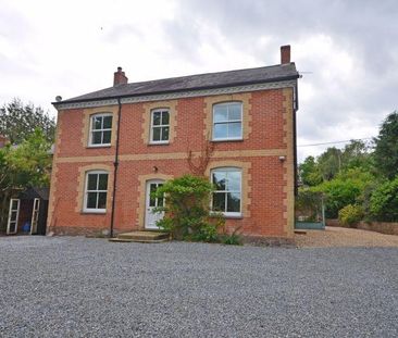 4 bedroom detached house to rent - Photo 1