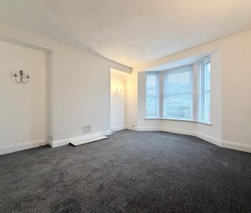 3 bedroom end of terrace house to rent - Photo 4