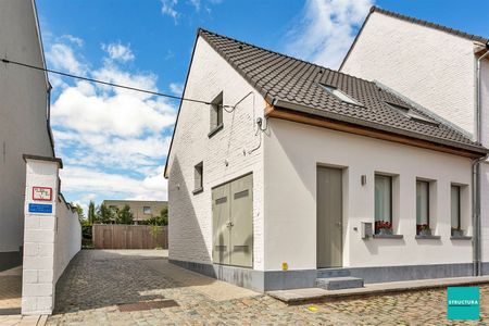 VOLZET: Gerenoveerde twee slaapkamer woning in de dorpskern van Ossel - Photo 2