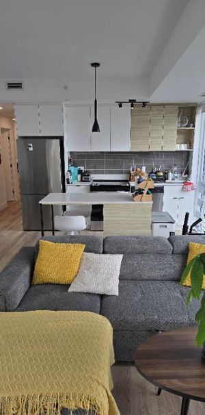 Transfert de bail – 4 1/2 moderne au centre-ville de Montréal - Condo / Appartement à louer - Photo 1