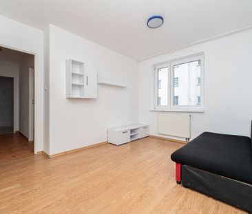 Warszawa, Wawer, Wał Miedzeszyński - Photo 2