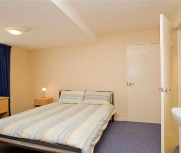 Extremely Tidy Room Available 2026 - Photo 2