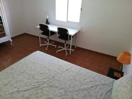 Calle Lanzarote, Valencia, Valencian Community 46011 - Photo 2