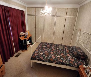 Mount Waverley - Photo 4