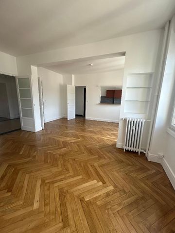 Location Appartement 3 pièces 92m² ST ETIENNE 42100 - Photo 2