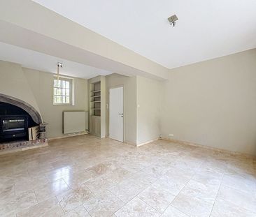 Huis te huur in Esquelmes voor € 950 met 1 slaapkamer - Photo 1