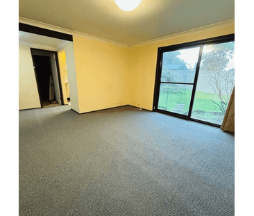 Charming 2-Bedroom Townhouse in Minto - Photo 5