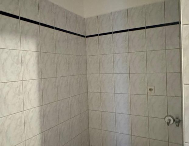 Helle 3-Raum-Balkonwohnung in ruhiger Lage in Stadtfeld-Ost - Foto 1