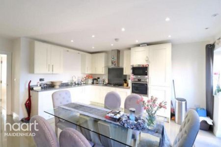 1 bedroom in a house share to rent - Photo 4