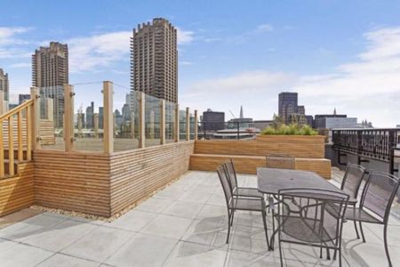 Flat - Studio To Let - Photo 3