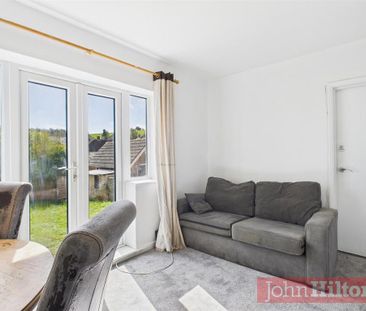 6 bedroom semi-detached house to rent - Photo 1