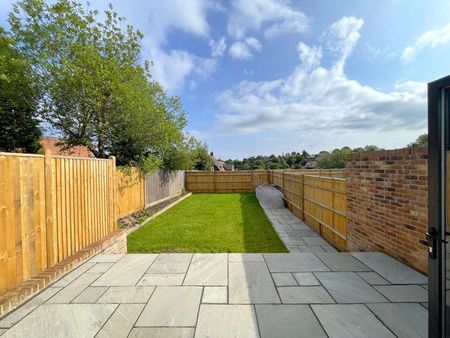 3 bedroom house to rent - Photo 3