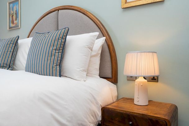 Milsom Street - Photo 1