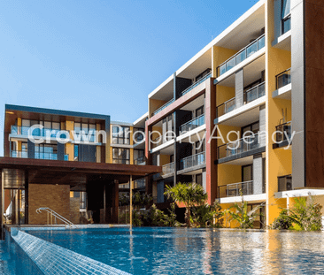 TOP FLOOR 2 BEDROOM UNIT WITH CITY VIEWS! - Photo 6