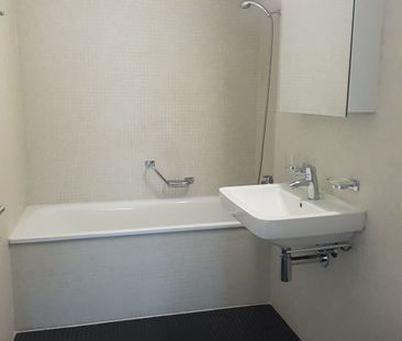 3.5-room apartment for rent on the ground floor! - Photo 4