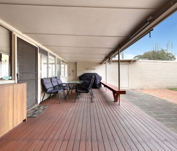 24 May St, Bentleigh East VIC 3165 - House For Rent | Domain - Photo 5