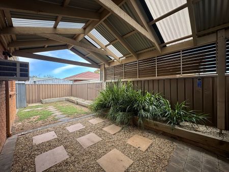 Well Presented & Low Maintenance - Photo 5