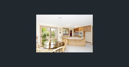 Quality Single Story - Photo 3