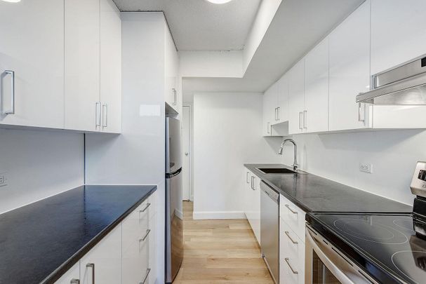 Exclusive Living in the Heart of Montreal - Photo 1