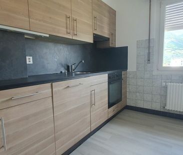 RENOVE - 3.5 pcs in attic and in front of the school with parking s... - Photo 5