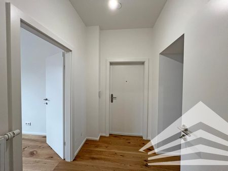 Altbauflair trifft moderne Ausstattung! Erstbezug nach Generalsanierung! - Photo 2