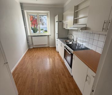 Hertig Karls Allé, Örebro - Foto 1