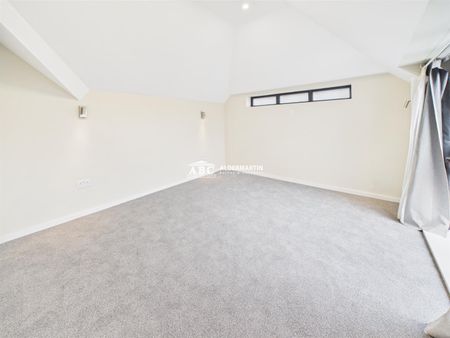 Albert Road, NW7 4RX, London - Photo 5