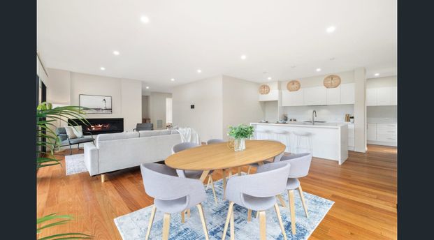 Stylish, Sustainable Coastal Living - Photo 1