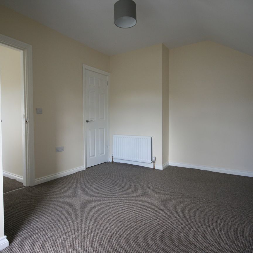 83 Newtownards Road, Donaghadee, BT21 0PT - Photo 1